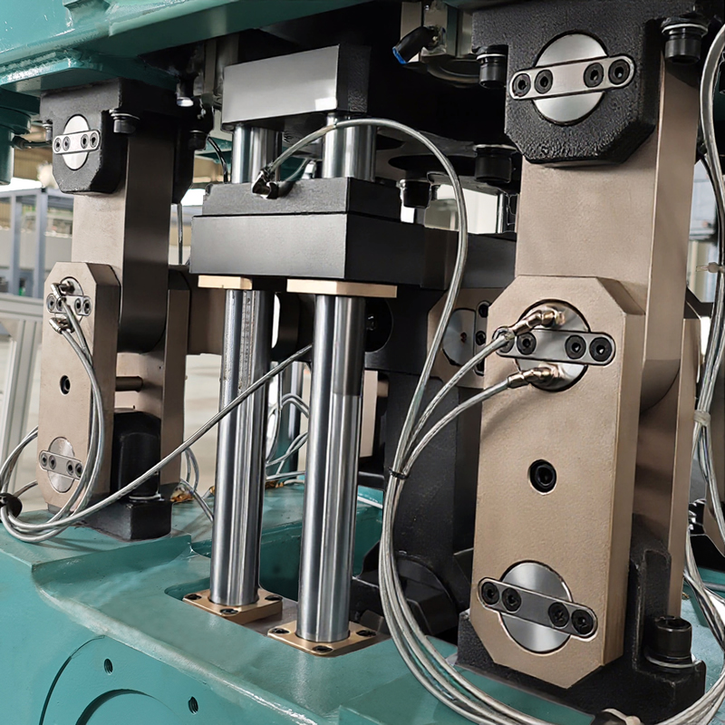 A five-point-connecting-rod structure